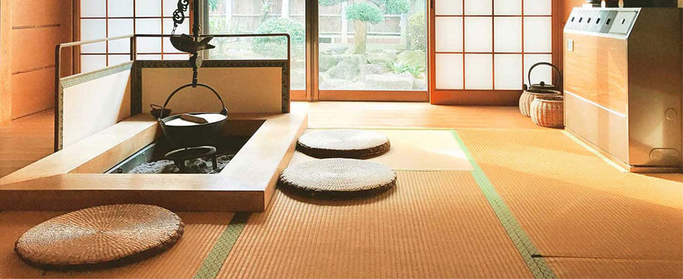 Japanischer Wohnstil mit Tatamis auf dem Boden
