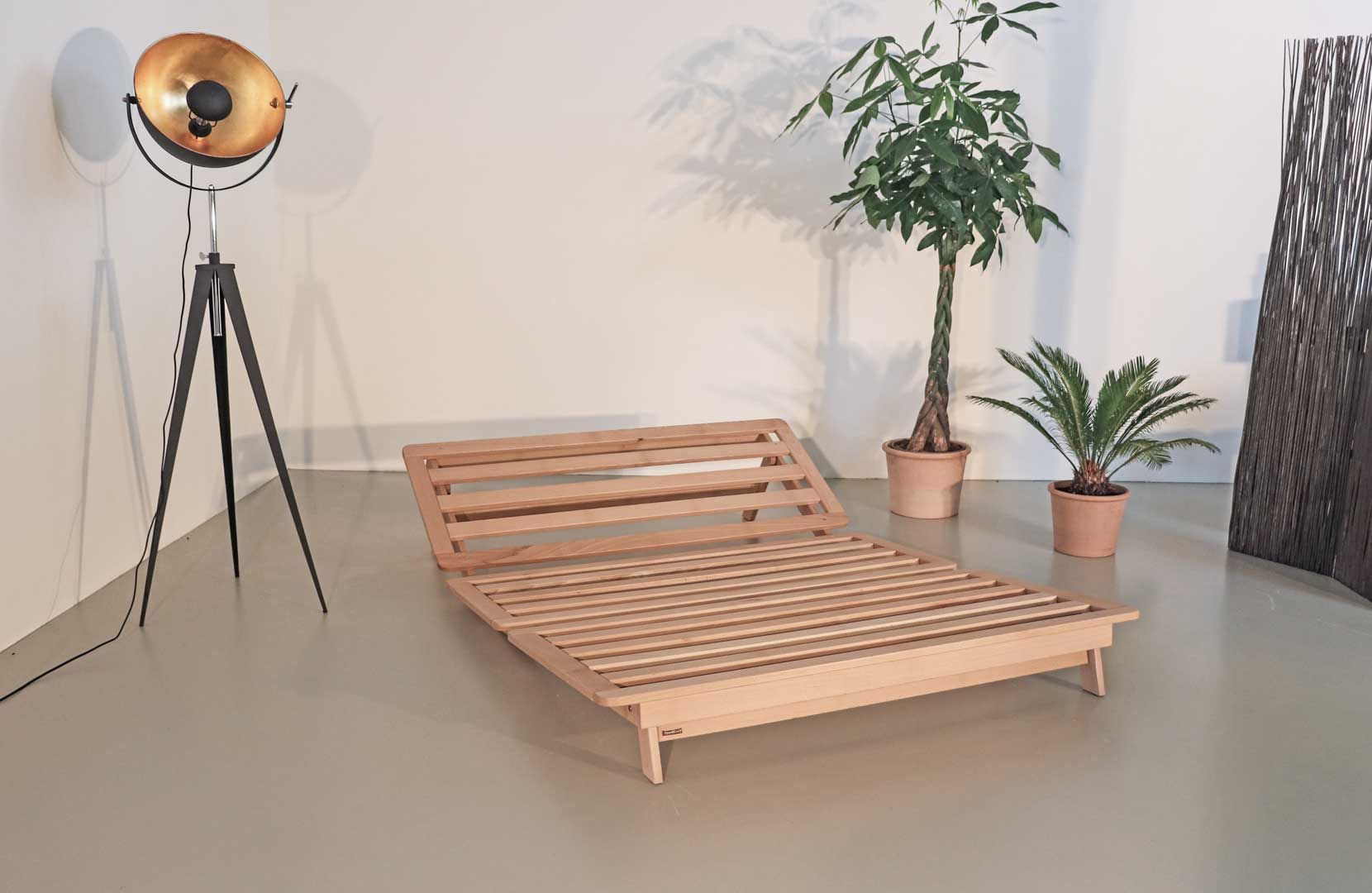 Schlafsofa LAYTI aus Buche